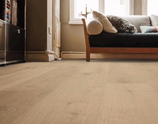 Landhausdiele Raucheiche invisible Sauvage strukturiert